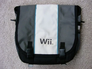 Nintendo Wii Console Messenger Bag with shoulder strap - Picture 1 of 15