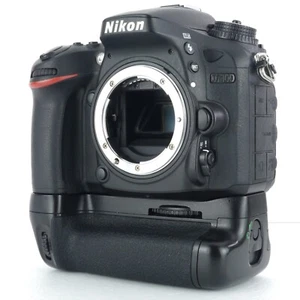 [N. Mint] Nikon D7100 24.1MP DSLR Camera S/C11,622 w/ Battery Grip JAPAN #EB-101 - Picture 1 of 24
