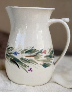 VTG Hand Thrown Studio Pottery Vase signed L Beatty White Floral Trim 7" - Picture 1 of 8