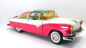 Ford Fairlane Crown Victoria 1955 Franklin Mint 1:24 - Modelo de coche clásico diecast - Imagen 1 de 8