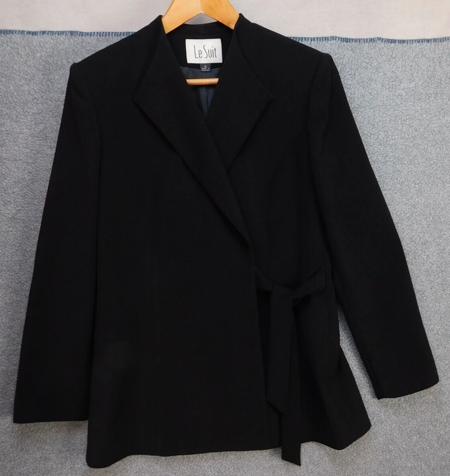 Blazer Le Suit para mujer 6 Essentials negro corbata alrededor como nuevo Foto 1 de 4