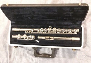 Buescher Aristocrat Flute, key of C, 16 closed holes, chrome plated brass - Bild 1 von 7