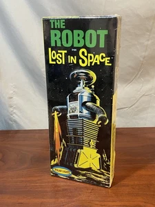 Der Roboter aus Lost in Space Modellbausatz FABRIKVERSIEGELT Polarlichter - Bild 1 von 7