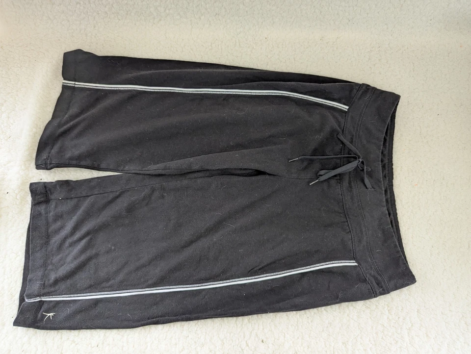 Danskin capri yoga pants black and white SZ Small. - Image 1 of 4