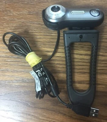 Logitech Quickcam USB Webcam V-UAR33 1.3 megapixels Web Cam with PRIVACY Cover - Image 1 of 3