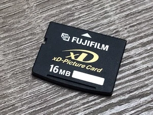 Vintage XD Picture Card 16 mb Fujifilm Memory card for camera - Picture 1 of 4