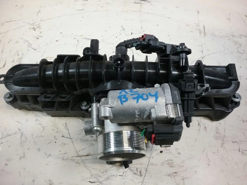 2019 Jaguar XE fits 18-19 2.0L intake manifold assembly  Foto 1 de 4