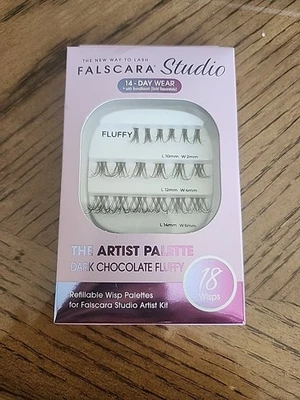 Paquete de 2 pestañas de chocolate oscuro KISS Falscara Studio esponjosas + 4 claras, 18 Wisps  Foto 1 de 2