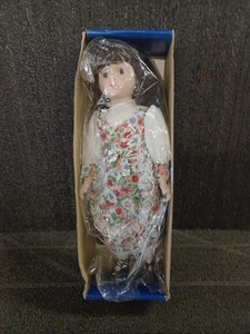 Heritage Mint American Dreams Porzellan Puppensammlung Ilona aus Ungarn - Bild 1 von 1