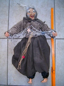 Hexe, Figur, Hexenfigur, Halloweenhexe, Hexenpuppe - Bild 1 von 2