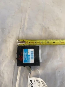 2004 - 2006 LEXUS ES330 Memory Seat Position Control Module Unit 89710-33050 - Picture 1 of 10