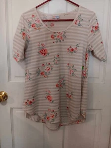 LulaRoe Classic Tee Floral Barely If Ever Worn Size Small - Picture 1 of 3