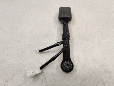 17-19 NISSAN ROGUE SPORT FIVELA DE CINTO DE SEGURANÇA DIANTEIRA DIREITA PRETA, FABRICANTE DE EQUIPAMENTO ORIGINAL LOTE 3617 - Imagem 1 de 4