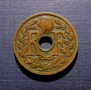 FRENCH INDOCHINA- 1935 1/2 CENT -NICE DETAILS-BRONZE- PARIS MINT  KM#20 KNO - Picture 1 of 3