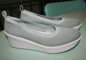 Clarks Cloudsteppers Step Rose Fern Knit Wedges Dusty Olive 9 Wide (E, W) New - Picture 1 of 7