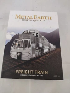 Fascinaciones Metal Tierra 3D Metal Modelo Kit Tren de Carga Motor y 4 Coches - Imagen 1 de 4