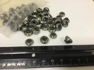 New Qty (10) 10-32 Stainless Floating Clinch Nuts, LAC-032-2 - Picture 1 of 3