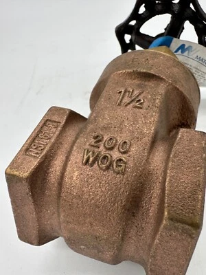 1 1/2" MATCO NORCA IPS THREADED GATE VALVE 514T07 - Image 1 of 4