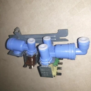 Válvula de agua para refrigerador Electrolux 242252702 - Imagen 1 de 2