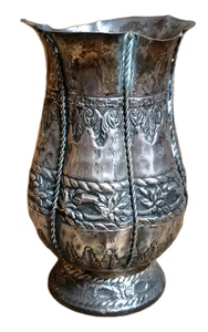 Vintage verzierte Silber Messing Vase handbesetzt gehämmert Metall Repousse Distressed - Bild 1 von 17