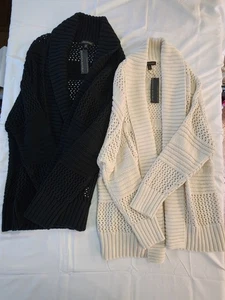 NWT Two Banana Republic Organic Cotton Sweater Cardigan Black & Cream Size Med - Picture 1 of 24