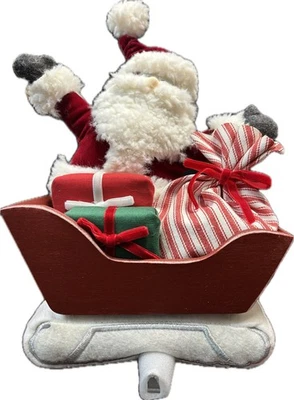 NUEVO Porta medias trineo de Papá Noel para niños Pottery Barn nuevo en caja Foto 1 de 4