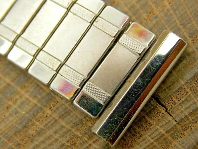 Pulsera Duquesa EE. UU. Vintage Correa de Reloj Acero Inoxidable Expansión NOS Sin Usar 19mm Foto 1 de 4