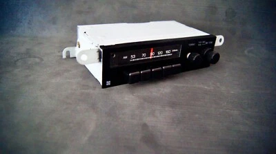 Toyota Land Cruiser Restored FACTORY RADIO  BJ40 BJ42 BJ43 BJ44 BJ45 HJ46 HJ47  - Image 1 of 4