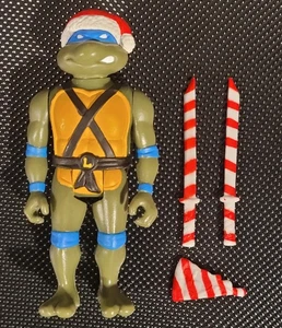 Super 7 Reaction Action Figure TMNT  Christmas Leonardo - Picture 1 of 3