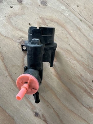 97-05 Porsche Boxster 986 911 996 Tanque de combustible Gas Válvula de purga Cuello de llenado OEM Foto 1 de 3