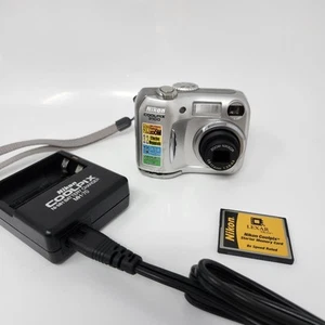 Nikon Coolpix 3100 3.2MP 3x Optical Zoom Digital Camera W/ Memory Card + Charger - Picture 1 of 21
