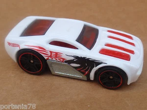 Hot Wheels Horseplay 151/250 Thrill Racers 2014 suelto blanco - Imagen 1 de 1