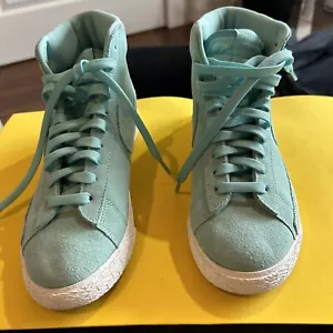 Nike High Top Turquoise Sneakers 7y - Picture 1 of 12