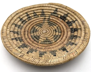 Vtg Antique Navajo Wedding / Ceremonial Basketry Tray 11.75"D x 2"H - Picture 1 of 9