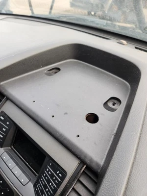 Bandeja de armazenamento painel superior central fabricante de equipamento original Ford Taurus Police Interceptor 2013 - 2018 - Imagem 1 de 4