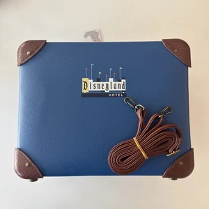 Disney 2024 Disneyland Hotel Vintage Style kleiner Koffer Kosmetikkoffer Reisegepäck - Bild 1 von 7