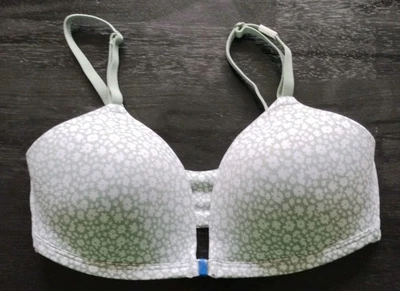 Sujetador con cierre frontal inalámbrico talla 34C Victoria's Secret ROSA Adaptive Wear Everywhere  Foto 1 de 4