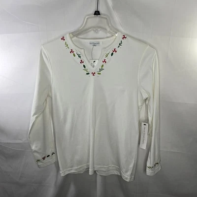 Mercer Street Studio White Embroidered Christmas Holiday Top T-Shirt Size Medium - Image 1 of 4