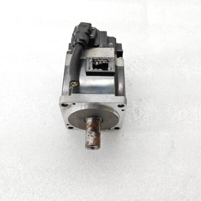 Mitsubishi HF-KN23 AC SERVO MOTEUR HF SERIES 3 PHASES 0.2 KW SORTIE 2300rpm - Photo 1/4