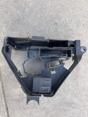 Soporte de montaje electrónico Harley Davidson OEM 69200175 Road Glide 2012-2017  Foto 1 de 4