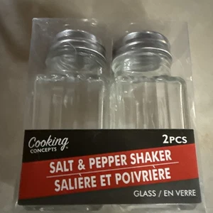 COOKING CONCEPTS 2x Dining Room Restaurant Glass Bottle Salt and Pepper Shakers - Picture 1 of 4