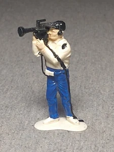 Modellino cameraman equipaggio pellicola plastica dura - TS - Foto 1 di 3