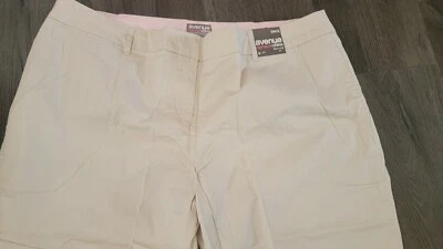 NOVO...BERMUDA Avenue Signature CHINO Stretch Tamanho 16 Capri MARFIM - Imagem 1 de 4