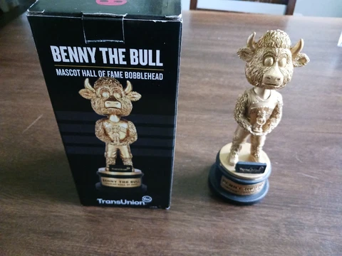 Benny The Bull Mascot Hall of Fame Chicago Bulls Bobblehead SGA /W Free Ship Cover