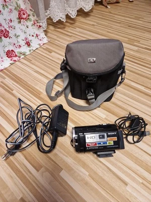 Sony HDR-PJ10E Full HD Flash Camcorder mit Integriertem Projektor - Bild 1 von 4