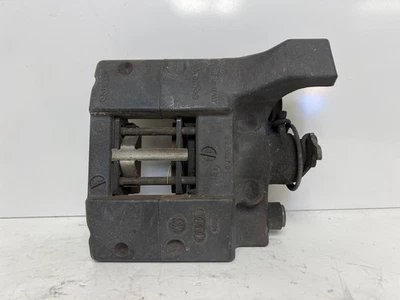 420615408K RH 2011-2012 2014-2015 AUDI R8 - Pinça de estacionamento de emergência direita (MK) - Imagem 1 de 4