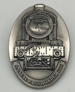 WWoHP Wizarding World Harry Potter Annual Passholder 2011 Hogwarts Express Pin - Bild 1 von 5