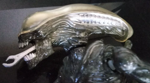 ALIEN 12" Figure MEDICOM REAL ACTION HEROES CLEAR GREY GLOWING SKULL ©1997 RAH41 Cover