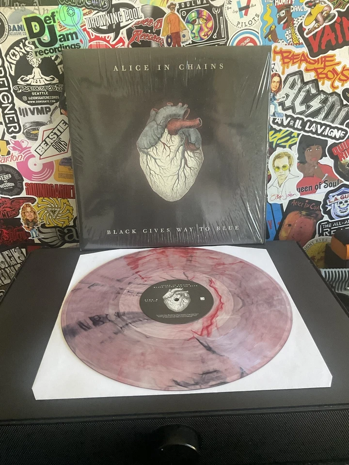 ALICE IN CHAINS Black Gives Way To Blue 2LP VG++ BLACK WIDOW VINYL IN SHRINK - Image 1 of 2