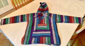 Chaqueta con capucha Rainbow Baja para mujer talla pequeña - Imagen 1 de 9